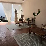 Giovanna بيت ضيافة 4*